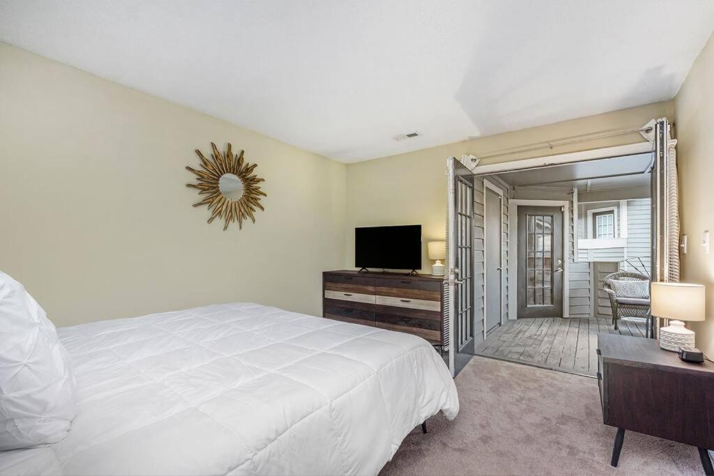 Charming Apartment With Wi-Fi Charlotte Exterior foto